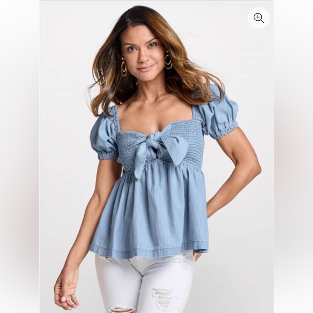 NWT Venus smocked chambray top, size medium